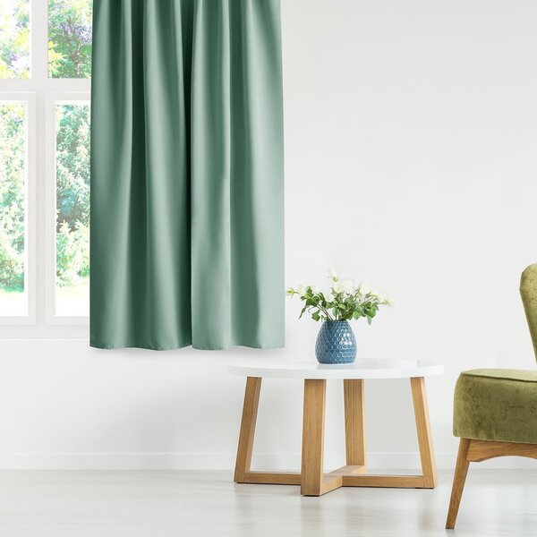 Mentolno zelena zavesa za delno zatemnitev 140x175 cm Kierra – Restilo