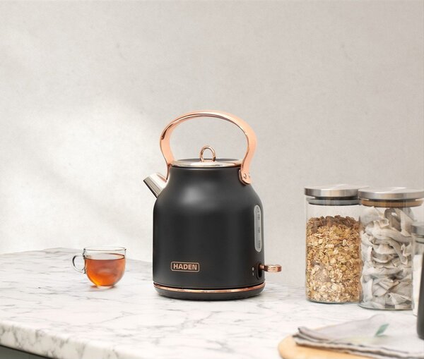 Črn grelnik vode 1,7 l Heritage – Haden