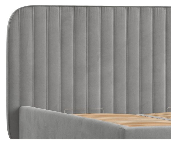 Siva oblazinjena zakonska postelja s prostorom za shranjevanje z letvenim dnom 180x200 cm Noto – Maison de Rêve