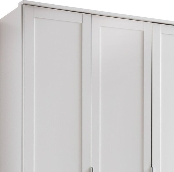 Modern Living Omara S Klasičnimi Vrati Nadja, Bela
