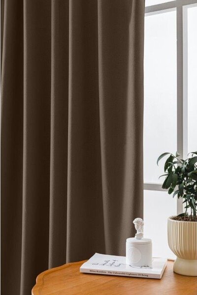 Rjava zatemnitvena zavesa VELVET 140x270 cm Za obesiti: Trak za nabiranje