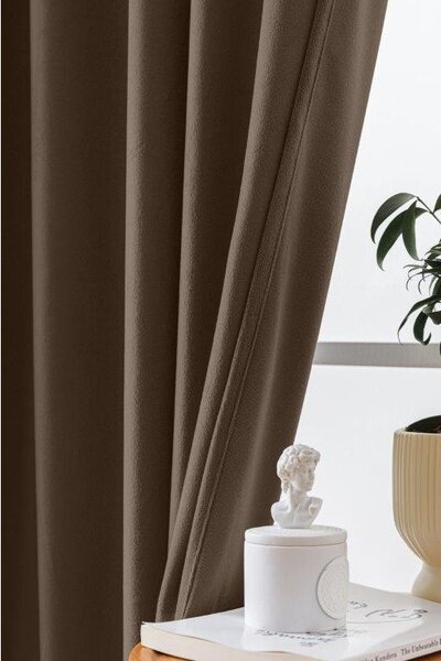 Rjava zatemnitvena zavesa VELVET 140x270 cm Za obesiti: Trak za nabiranje
