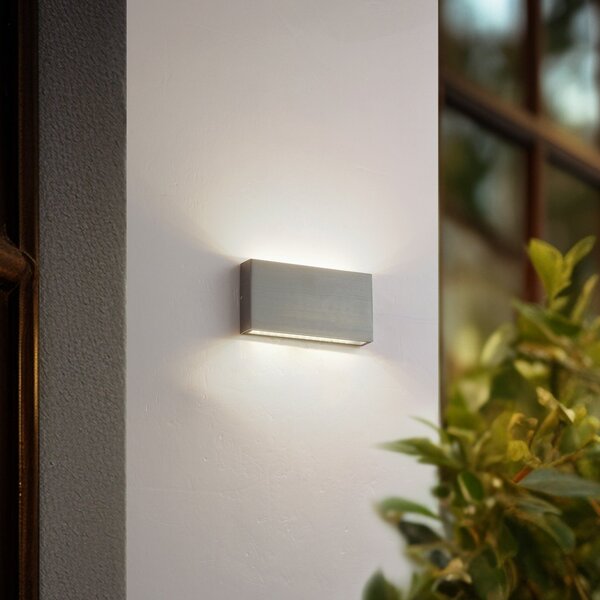 Lindby LED zunanja stenska svetilka Jarte, srebrna, kovina, 17 cm, IP54, Kovinska, Aluminij, Sodobni