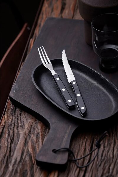 Gense set jedilnega pribora za steak