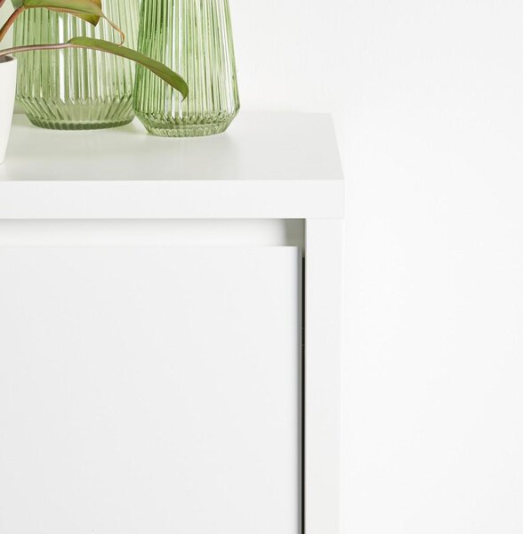 Mömax Komoda Larios B, Bela