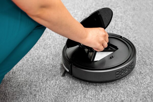 Aku. HEPA robotski sesalnik SMART VAC 2 čistilni robot + daljinec