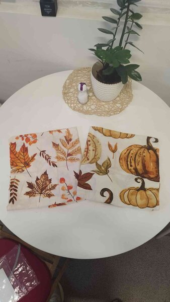 Flanelasta prevleka za vzglavnik LEAVES & PUMPKINS 50x70 cm, barvna