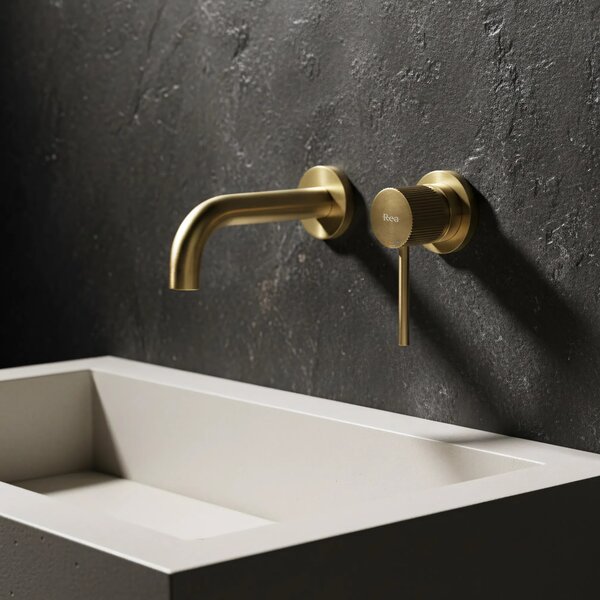 Skrita armatura za umivalnik Rea Lungo Stripe Brush Gold
