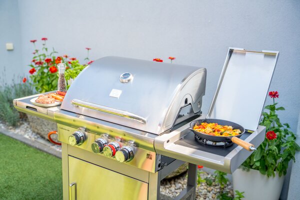 Plinski žar CALIFORNIA BBQ, 4 gorilniki, z redukcijskim ventilom, srebrna Penta CZ