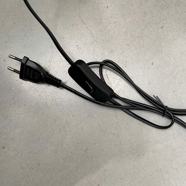 NAMIZNA LED-SVETILKA 5061 TWIST 20/20/80 cm