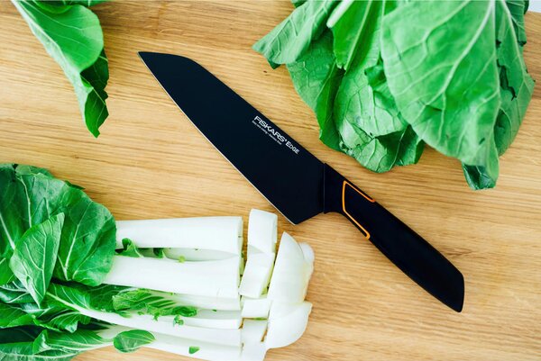NOŽ SANTOKU FISKARS EDGE 30 cm nerjaveče jeklo