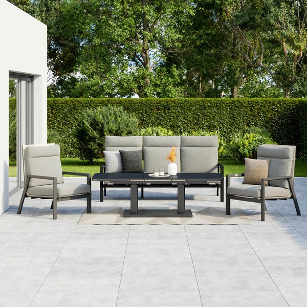 LOUNGE MIZA