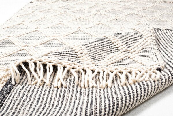 ROČNO TKANA PREPROGA Colored Macrame one 140/200 cm tkano siva, bela