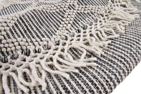 ROČNO TKANA PREPROGA Colored Macrame one 140/140 cm tkano siva, bela
