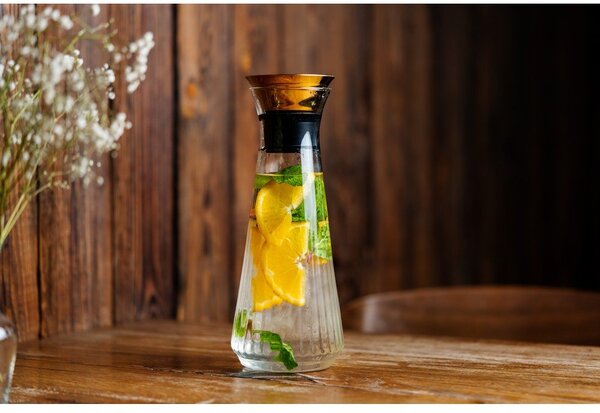 Steklena karafa 900 ml Mia – Vialli Design