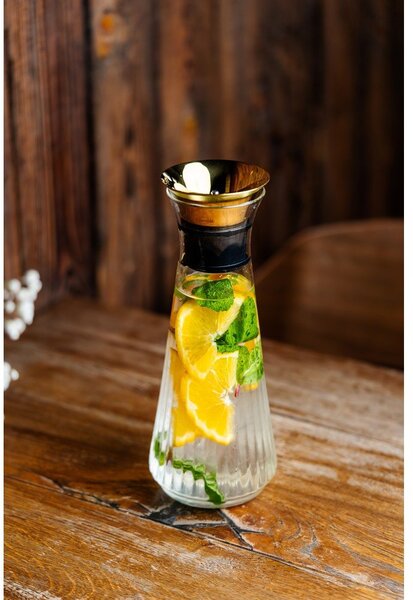 Steklena karafa 900 ml Mia – Vialli Design