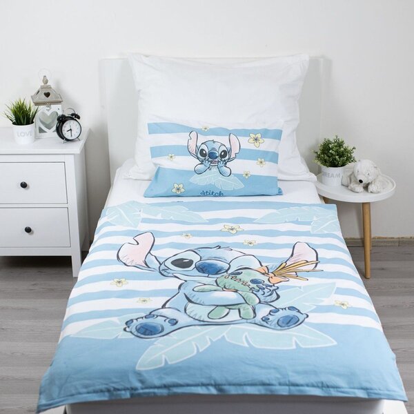 Svetlo modra bombažna otroška posteljnina za otroško posteljico 100x135 cm Lilo & Stitch "Tropical Hugs" – Jerry Fabrics