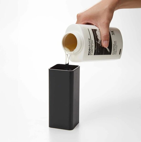 Črn plastičen dozirnik za milo z namestitvijo brez vrtanja 230 ml Film Hook – YAMAZAKI