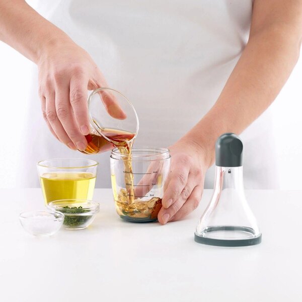 Shaker za solatne prelive iz tritana – Lékué