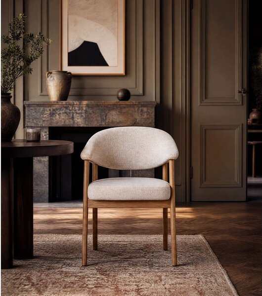Kremno beli jedilni stoli v kompletu z nasloni za roke 2 ks iz masivnega hrasta Elk – Unique Furniture
