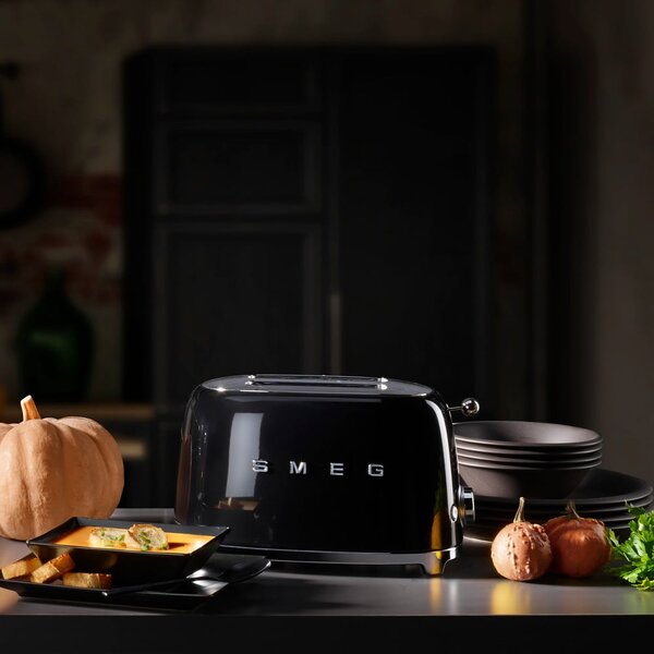 Črn opekač Retro Style – SMEG