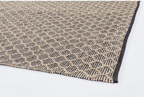 Črna/v naravni barvi notranja in zunanja preproga 160x230 cm Dhawan – Bizzotto