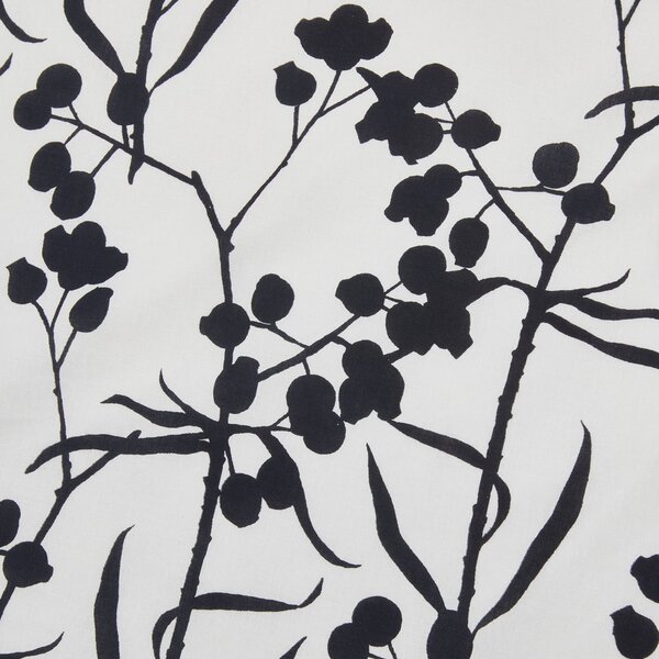 Posteljnina iz Renforcé bombaža BERRIES belo-črna Dimenzije posteljnine: 80 x 80 cm | 135 x 200 cm