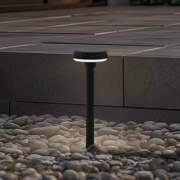 Lindby Solar LED zemeljska svetilka Brinca, črna, PC, senzor, Črna, Plastika, Sodobni