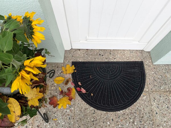PREDPRAŽNIK Halfmoon Dark Grey 55/85 cm reliefno siva
