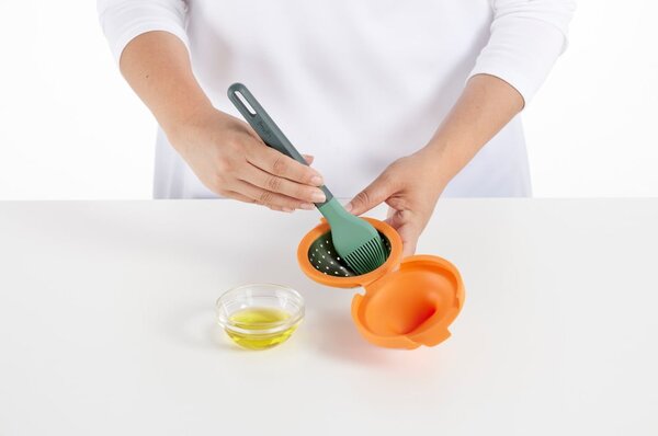 Silikonski modeli za poširana jajca v kompletu 2 ks Pouched egg cooker – Lékué