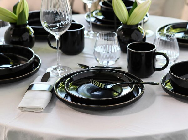 KOMBINIRANI SERVIS Nordic Festive Schwarz
