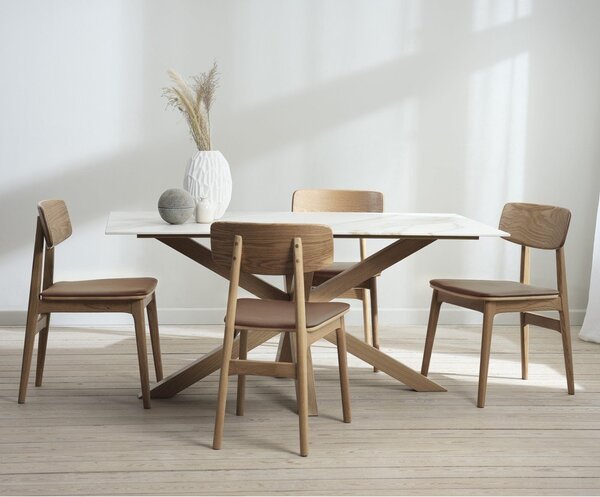 Jedilni stol iz umetnega usnja v konjak rjavi in naravni barvi Livo – Unique Furniture