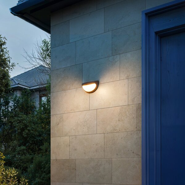 Philips LED-solarna stenska svetilka Swyn, črna, s senzorjem, IP44, Črna, Plastika