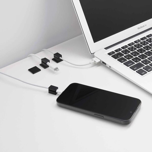 Črni kovinski organizatorji v kompletu 5 ks za kable Smart – YAMAZAKI