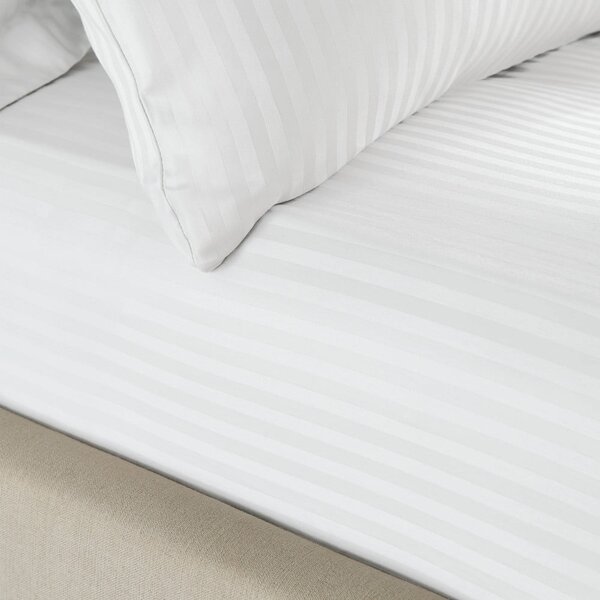 Bela napenjalna rjuha iz damasta 150x200 cm Satin Stripe – Catherine Lansfield