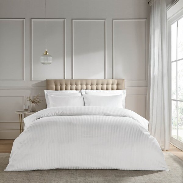 Bela napenjalna rjuha iz damasta 150x200 cm Satin Stripe – Catherine Lansfield