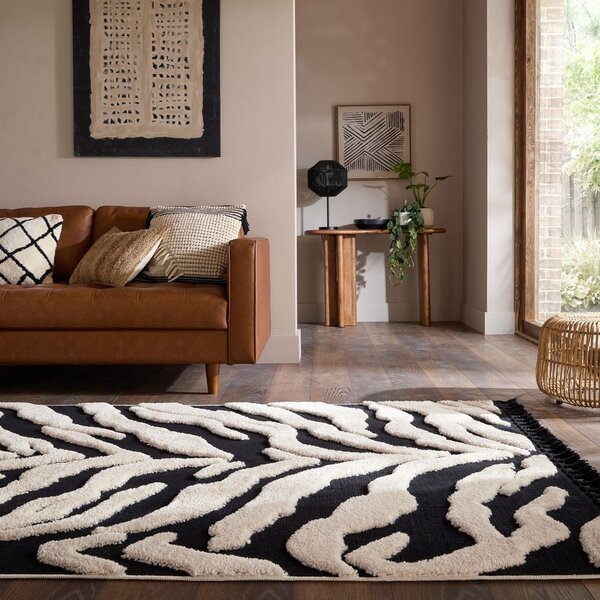Črno-bela preproga 133x190 cm Esra Zebra – Flair Rugs