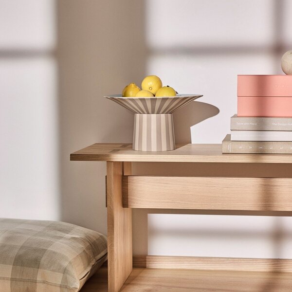 Svetlo rožnata kartonasta škatla za shranjevanje s pokrovom 33x25x15 cm Hako – OYOY Living Design