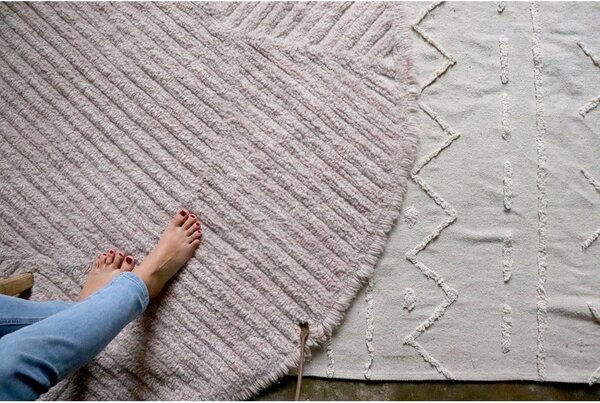 Bela pralna ročno tkana bombažna preproga 200x300 cm Tribu Natural – Lorena Canals