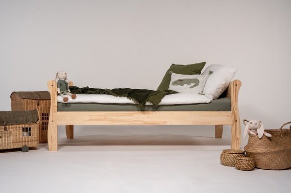 Otroška postelja iz masivnega bora z letvenim dnom 90x200 cm v naravni barvi Roma – Adeko