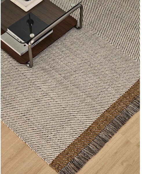 Kremno bela ročno tkana volnena preproga 200x300 cm Brina – Kave Home