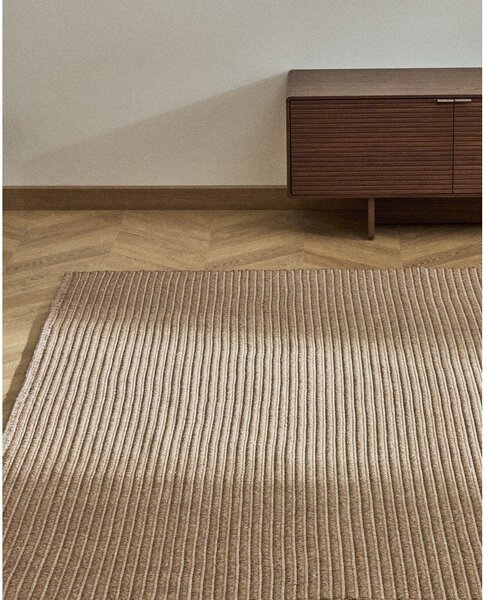 Bež notranja in zunanja preproga 164,5x235 cm Ardelia – Kave Home
