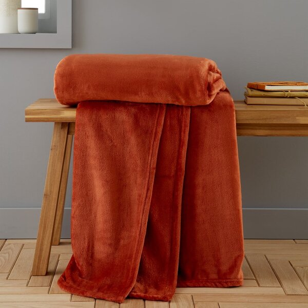 Oranžna odeja iz mikropliša 130x170 cm Raschel Velvet – Catherine Lansfield
