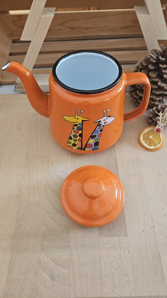 Čajnik emajliran Smaltum oranžen z žirafama 1,5 l