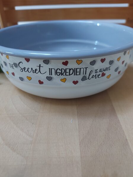 Emajlirana kmečka skleda premera 18 cm