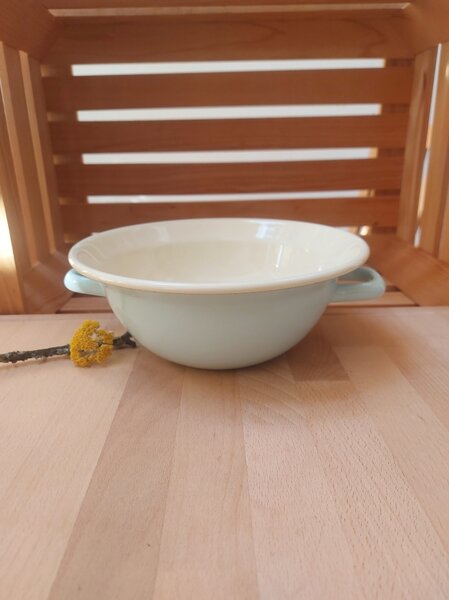 Emajlirana kmečka skleda premera 22 cm