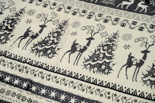 Posteljnina mikropliš WINTER DEER siva Dimenzije posteljnine: 70 x 90 cm | 140 x 220 cm
