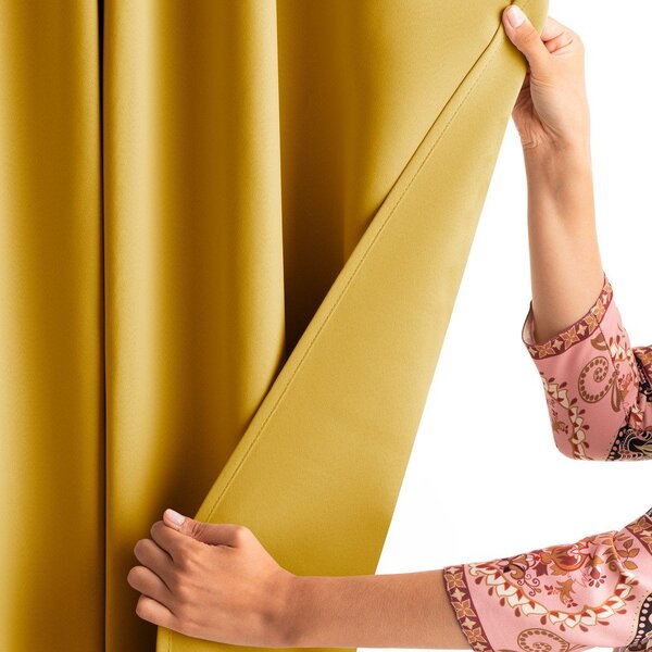 Rumena zavesa za delno zatemnitev 140x245 cm Kierra – Restilo