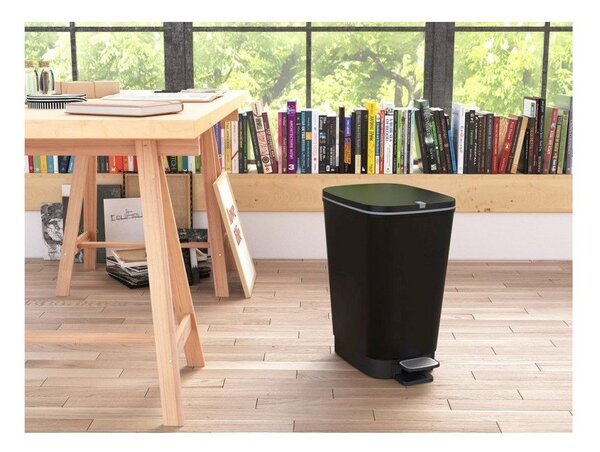 Mat črn plastičen koš za smeti s pedalom 25 l Chic Bin – KIS