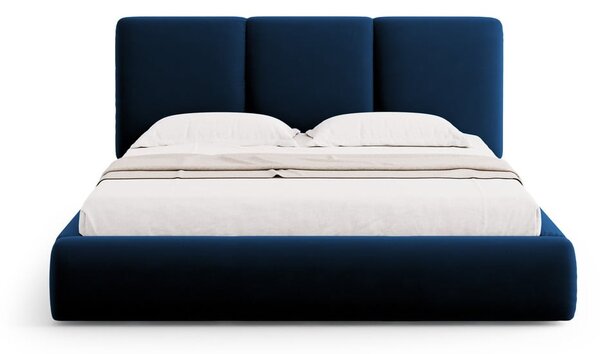 Temno modra žametna oblazinjena zakonska postelja s prostorom za shranjevanje in z letvenim dnom 200x200 cm Brody – Mazzini Beds